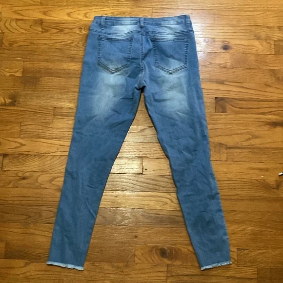 Jeans Jeans women’s size Large 84% cotton 16% spandex - Picture 3 of 5